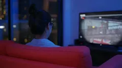 Wat er gebeurt als je de TV niet uitzet: experts waarschuwen voor verborgen gevaren